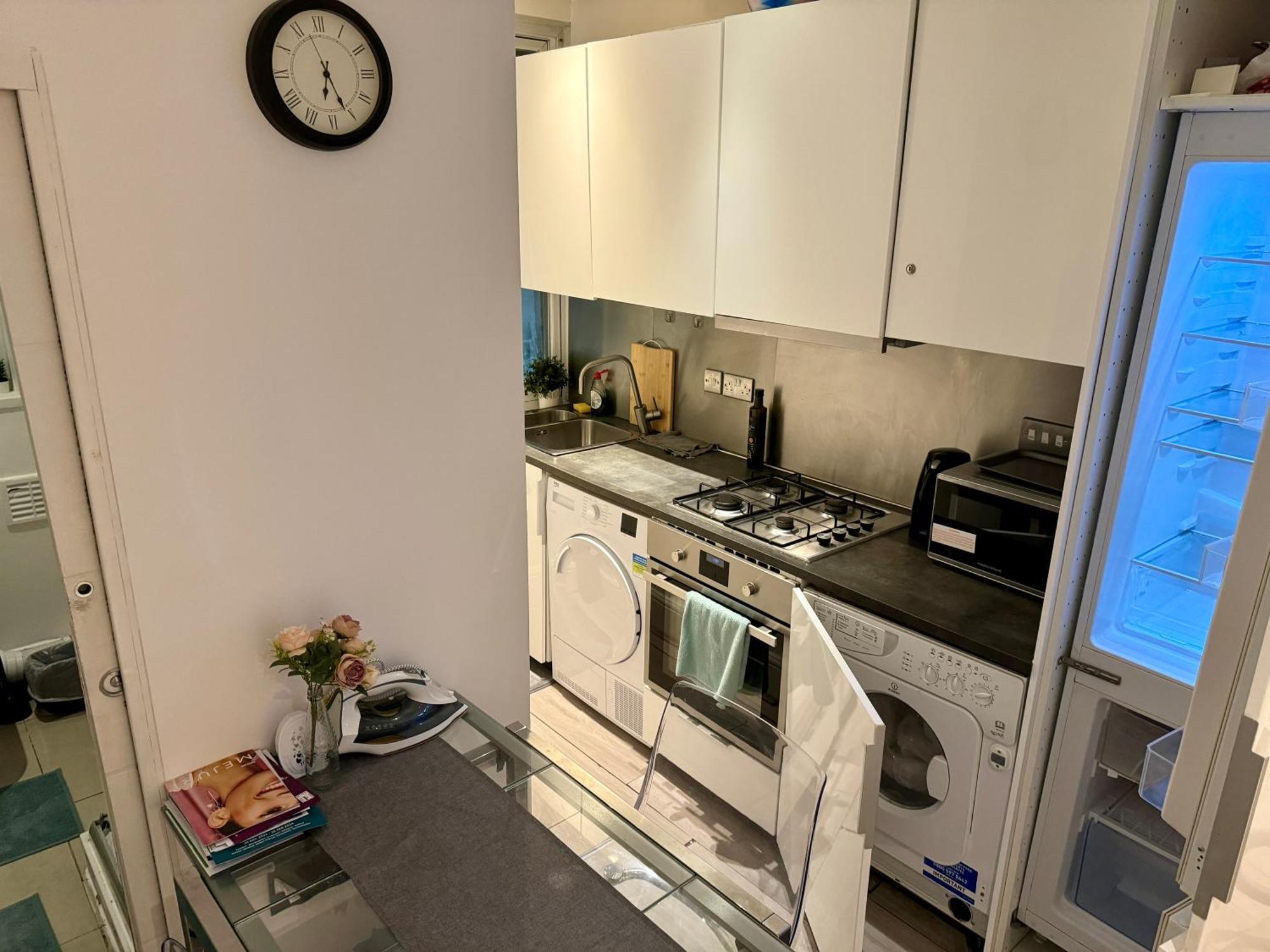 King's Cross Private Bedrooms * Londra